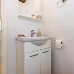 4 Bedroom Pet Friendly In *