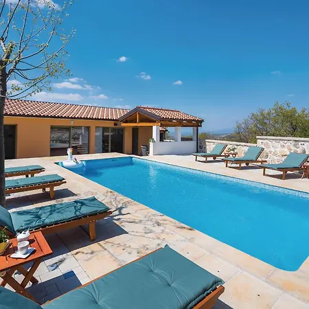 4 Bedroom Pet Friendly In Drnis