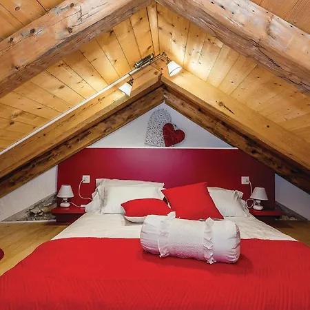 Nice Home In Drnis With Sauna Nyaraló Drniš
