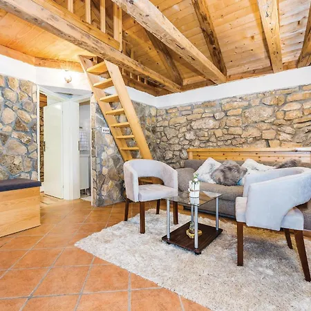 Holiday home 4 Bedroom Pet Friendly In *