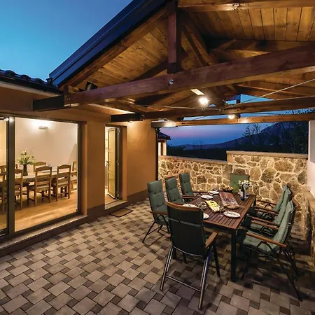 4 Bedroom Pet Friendly In Holiday home Drnis