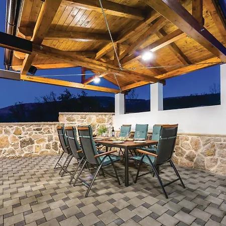 4 Bedroom Pet Friendly In Drnis