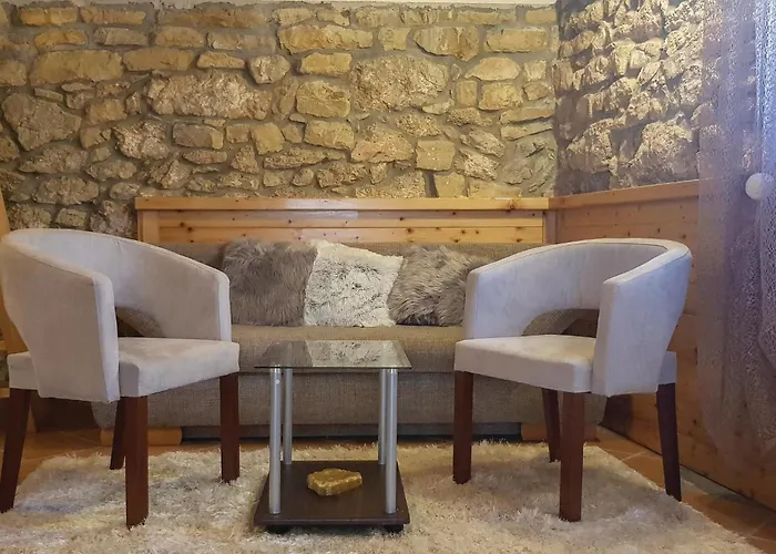 בית נופש 4 Bedroom Pet Friendly In