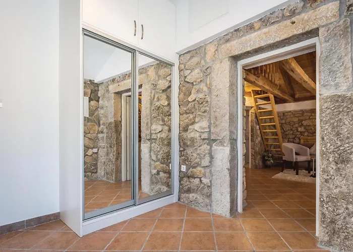 4 Bedroom Pet Friendly In בית נופש