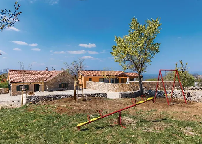 4 Bedroom Pet Friendly In בית נופש