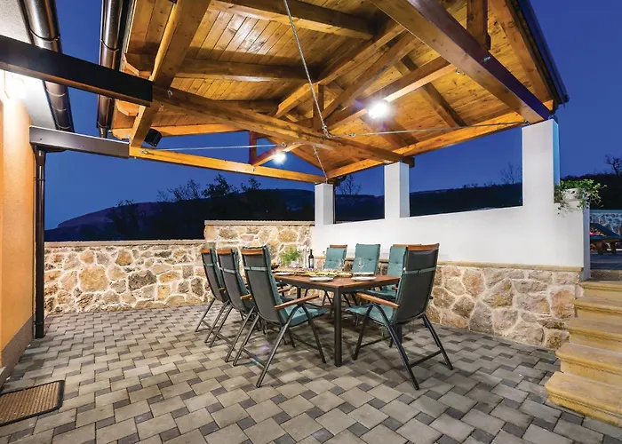 4 Bedroom Pet Friendly In Drniš